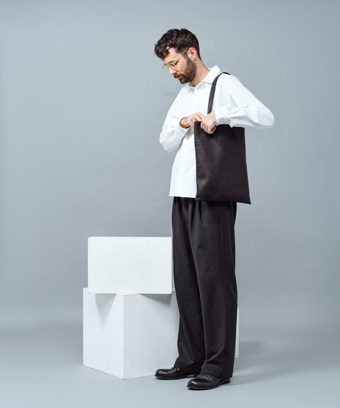 MR.OLIVE E.O.I / WATERPROOF WASHABLE LEATHER FLAT TOTE BAG(LARGE) ミスターオリーブ イーオーアイ/ウォータープルーフウォッシャブルレザー/フラットトートバッグ(LARGE)